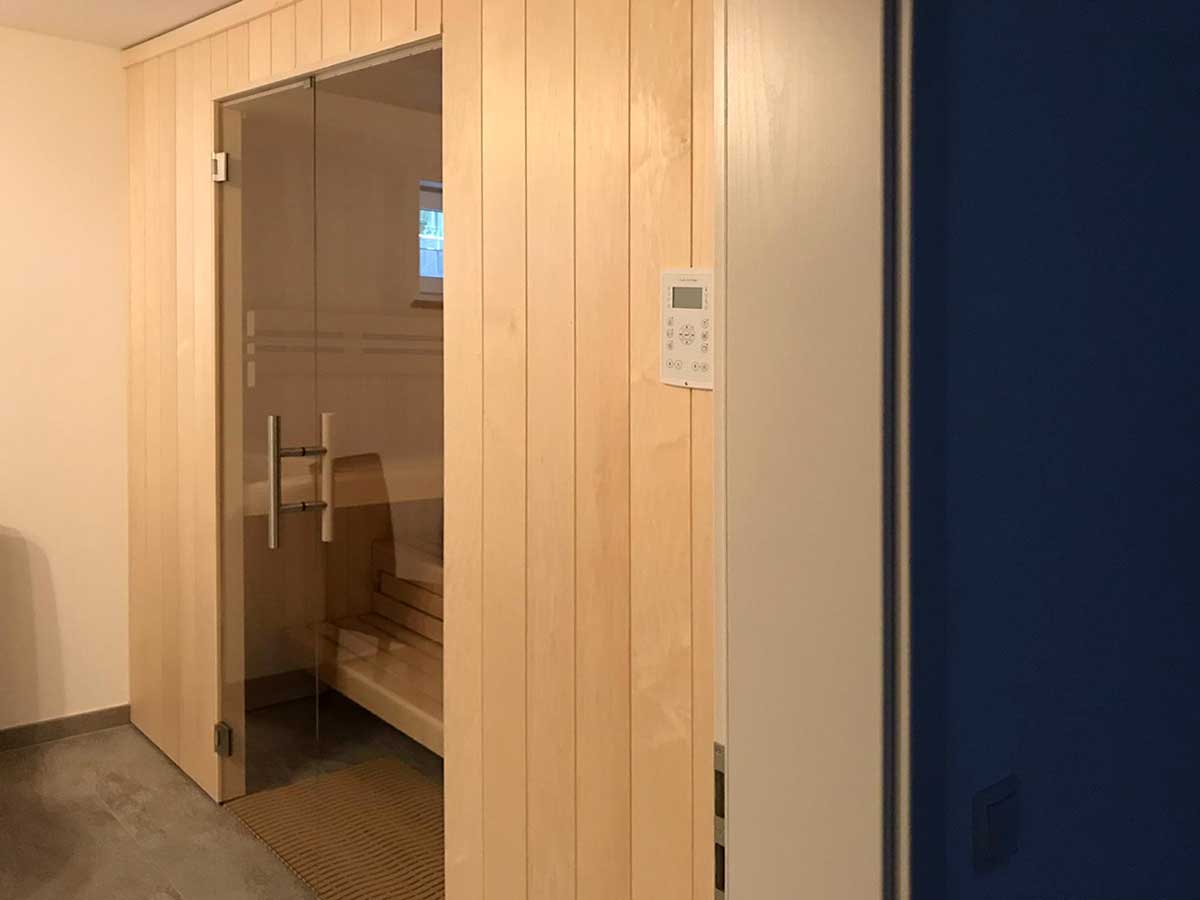 Sauna mit Außenverkleidung in Aspe