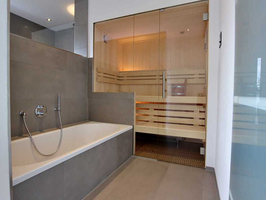 Lesen Sie mehr über unsere exklusiven Sauna-Lösungen mit Glasfront